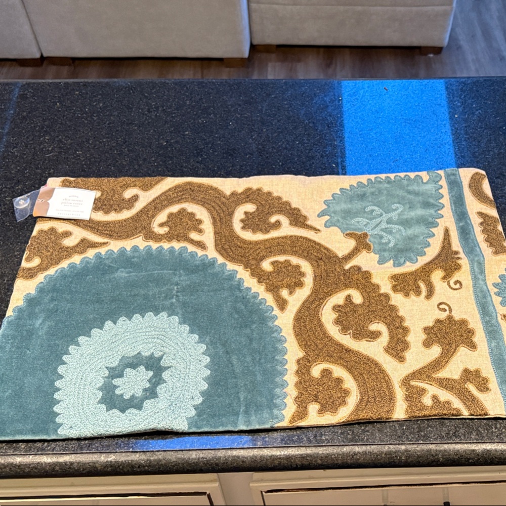 Pottery Barn Aqua and Brown Patterned Bath Mat